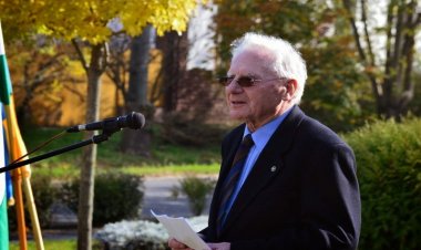 Püspök úr haza tért